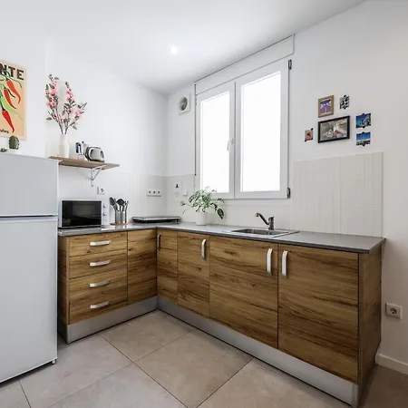 2 Hab En Malvarrosa A Metros De La Playa, Con Terraza Y Zonas Comun 3d Appartement Valencia