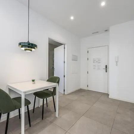 Appartement 2 Hab En Malvarrosa A Metros De La Playa, Con Terraza Y Zonas Comun 3d