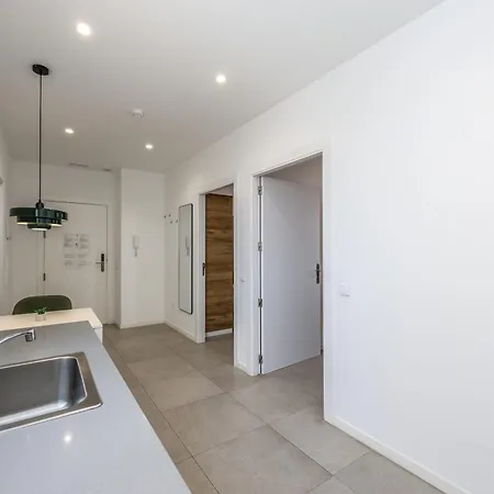 Appartement 2 Hab En Malvarrosa A Metros De La Playa, Con Terraza Y Zonas Comun 3d Valencia