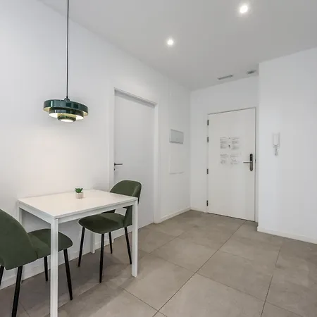 2 Hab En Malvarrosa A Metros De La Playa, Con Terraza Y Zonas Comun 3d Valência